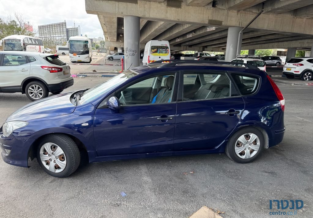 2011' Hyundai i30 יונדאי photo #6