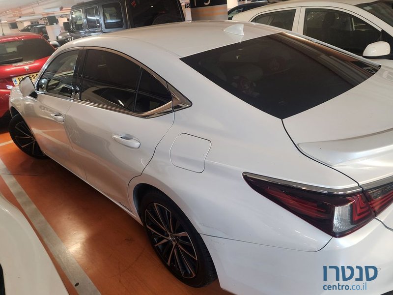 2022' Lexus Es300H לקסוס photo #2