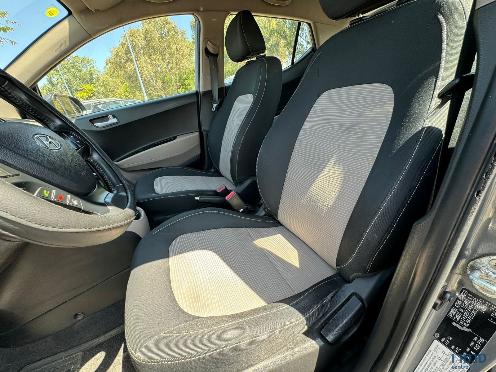 2017' Hyundai i10 photo #2