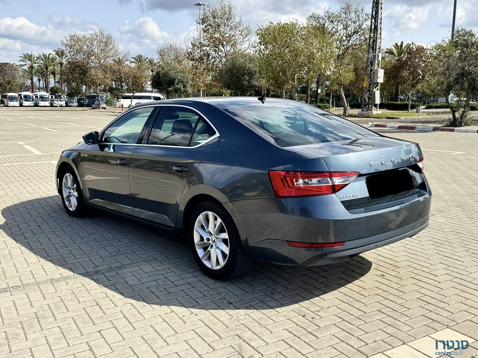 2021' Skoda Superb Ambition photo #5