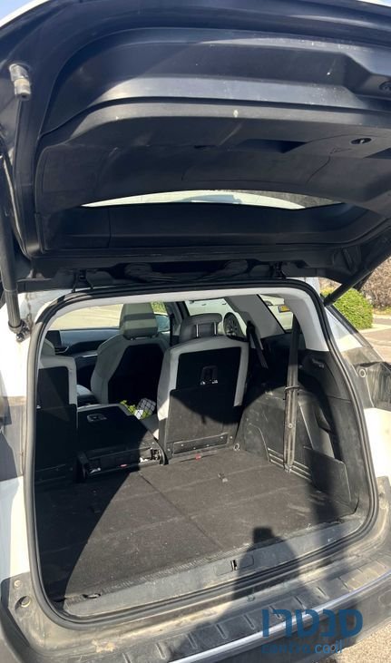 2020' Peugeot 5008 פיג'ו photo #5