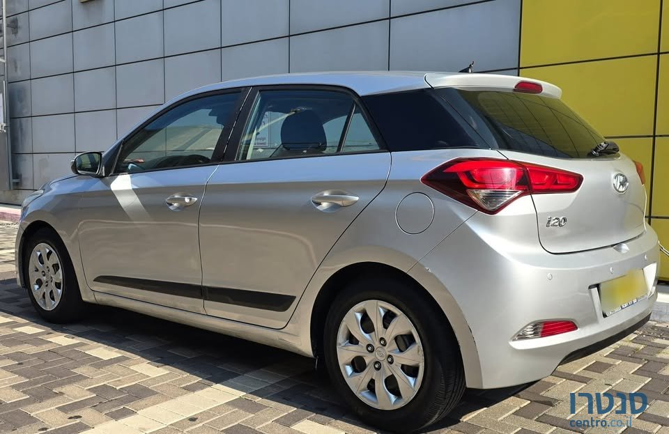 2017' Hyundai i20 photo #4