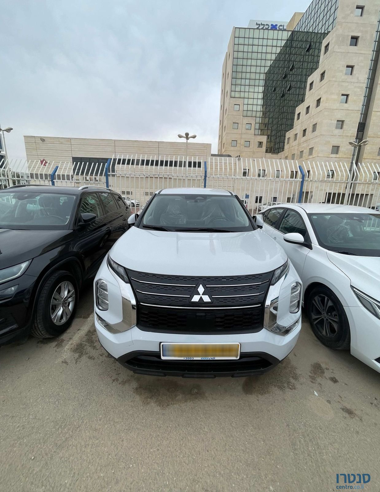 2023' Mitsubishi Outlander מיצובישי אאוטלנדר photo #1