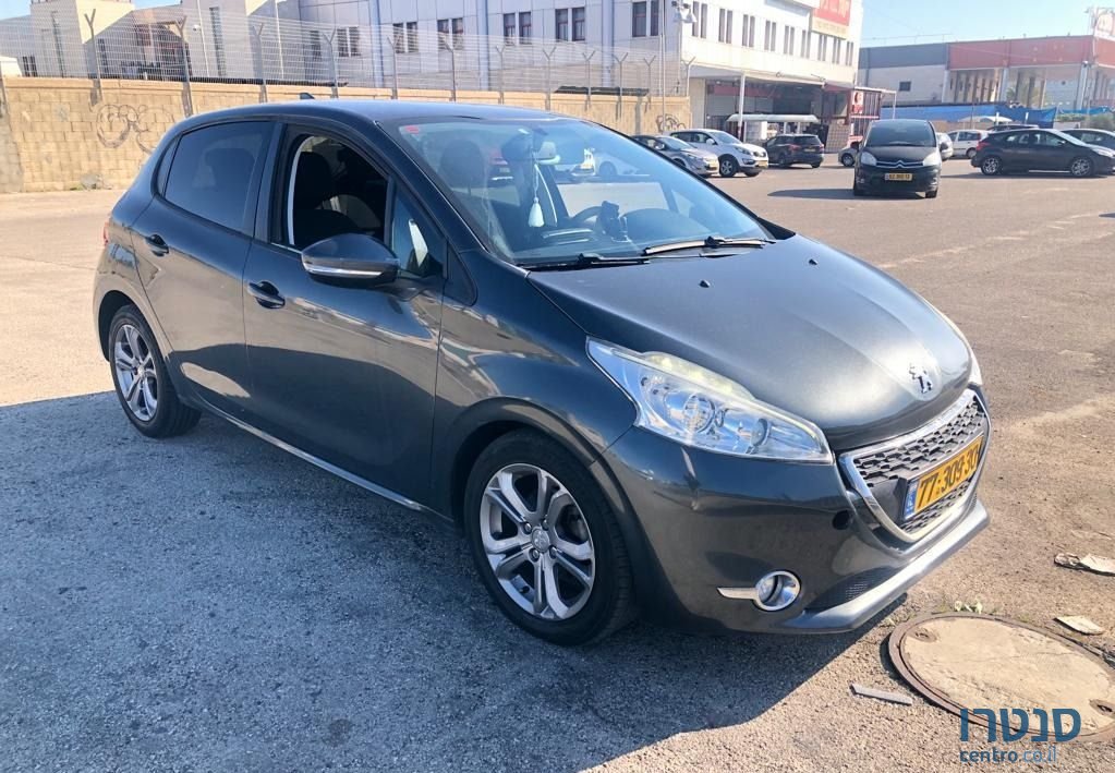 2014' Peugeot 208 פיג'ו photo #2