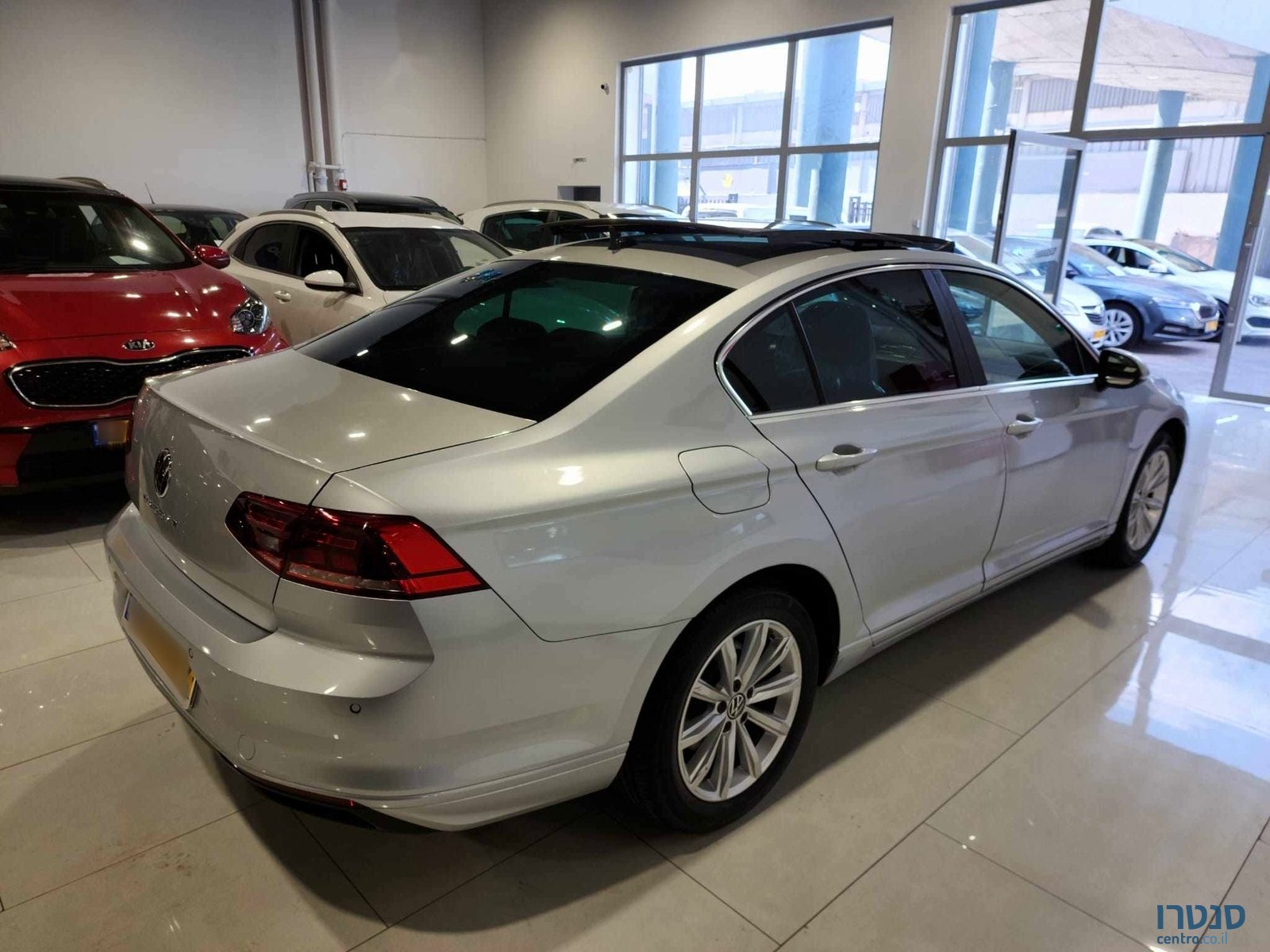 2021' Volkswagen Passat photo #3