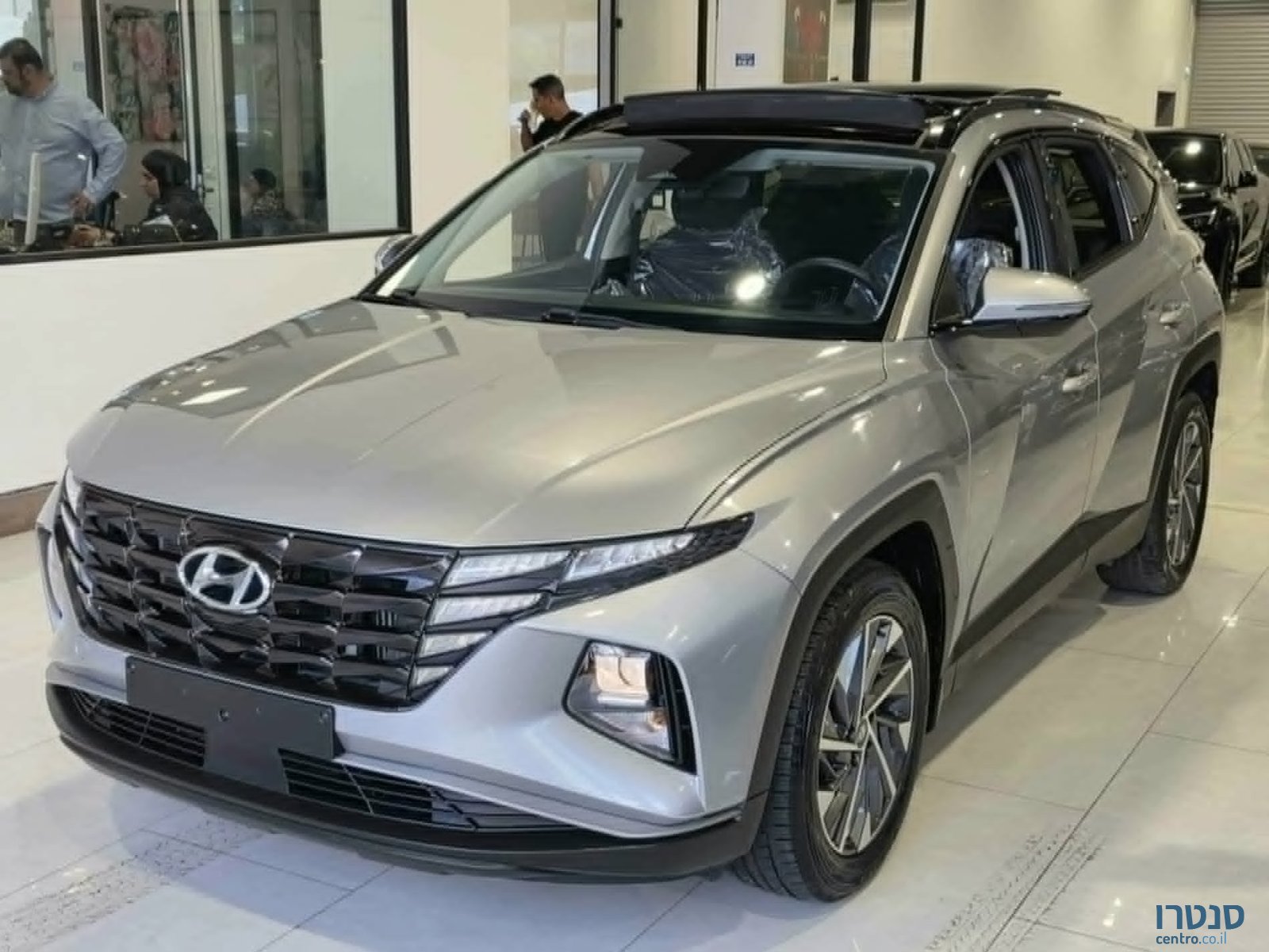 2024' Hyundai Tucson photo #1