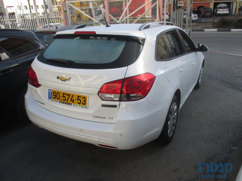 2013' Chevrolet Cruze photo #2