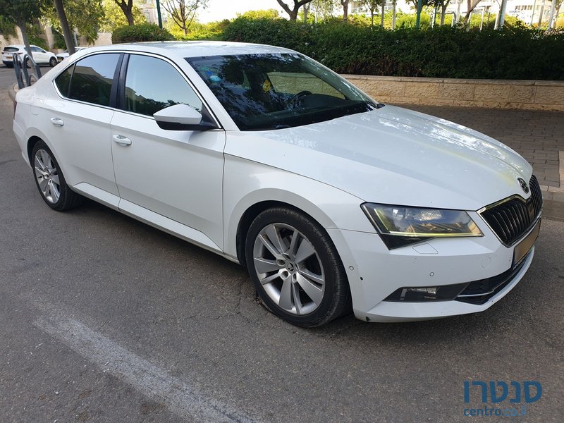 2016' Skoda Superb סקודה סופרב photo #2