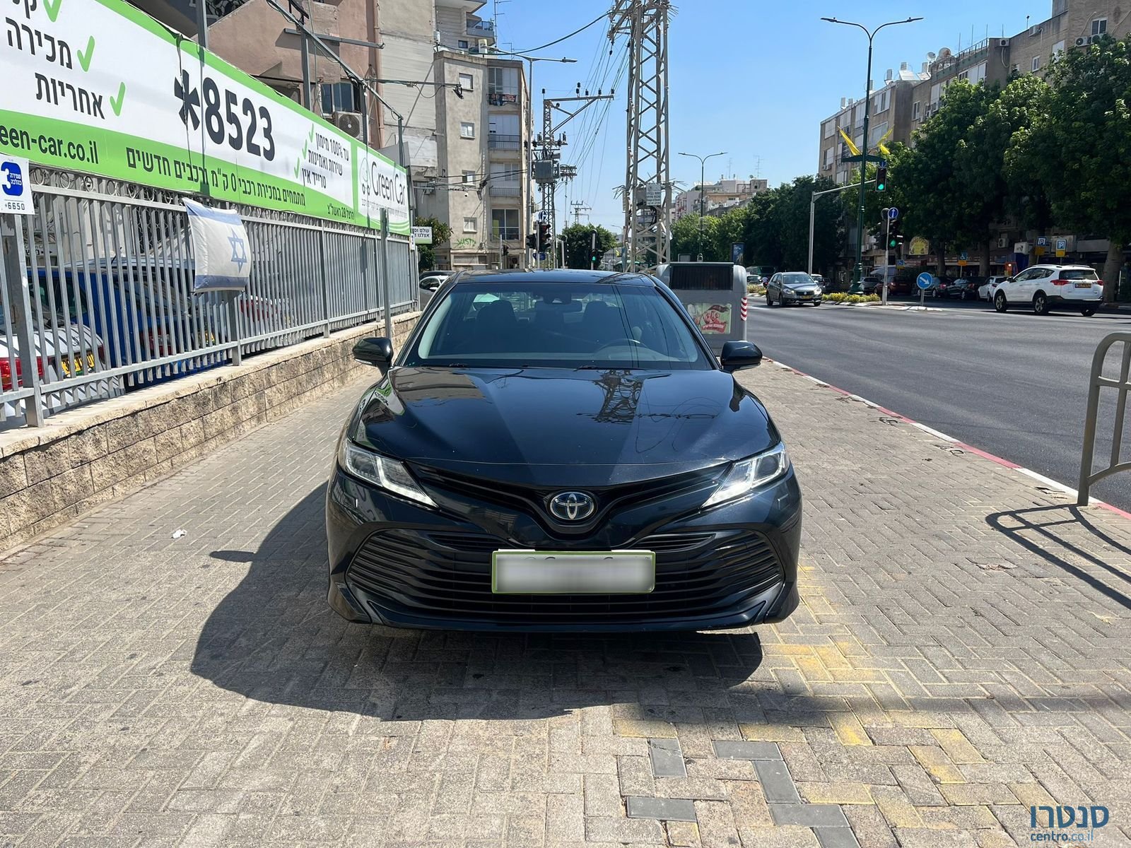 2020' Toyota Camry photo #3