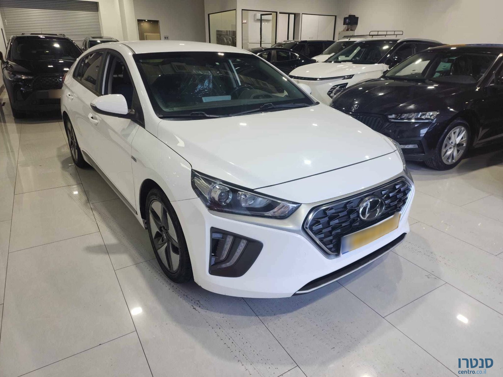 2021' Hyundai Ioniq photo #2
