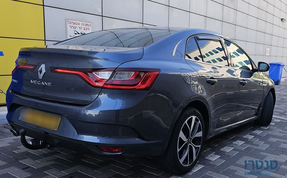 2020' Renault Megane photo #3