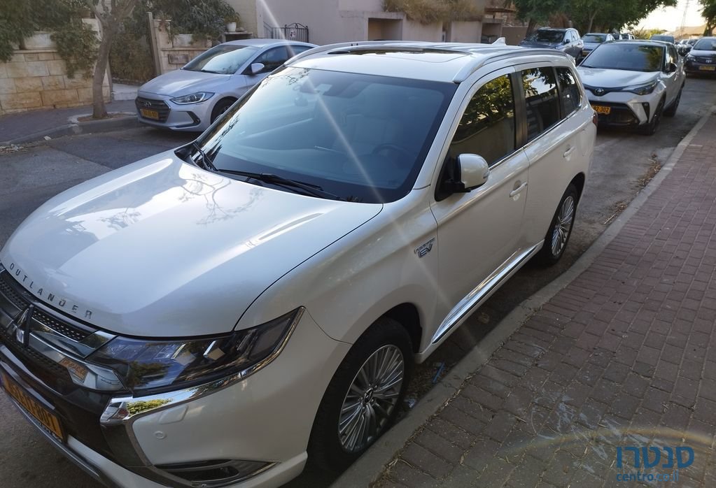 2020' Mitsubishi Outlander מיצובישי אאוטלנדר photo #4
