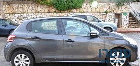 2013' Peugeot 208 פיג'ו photo #1