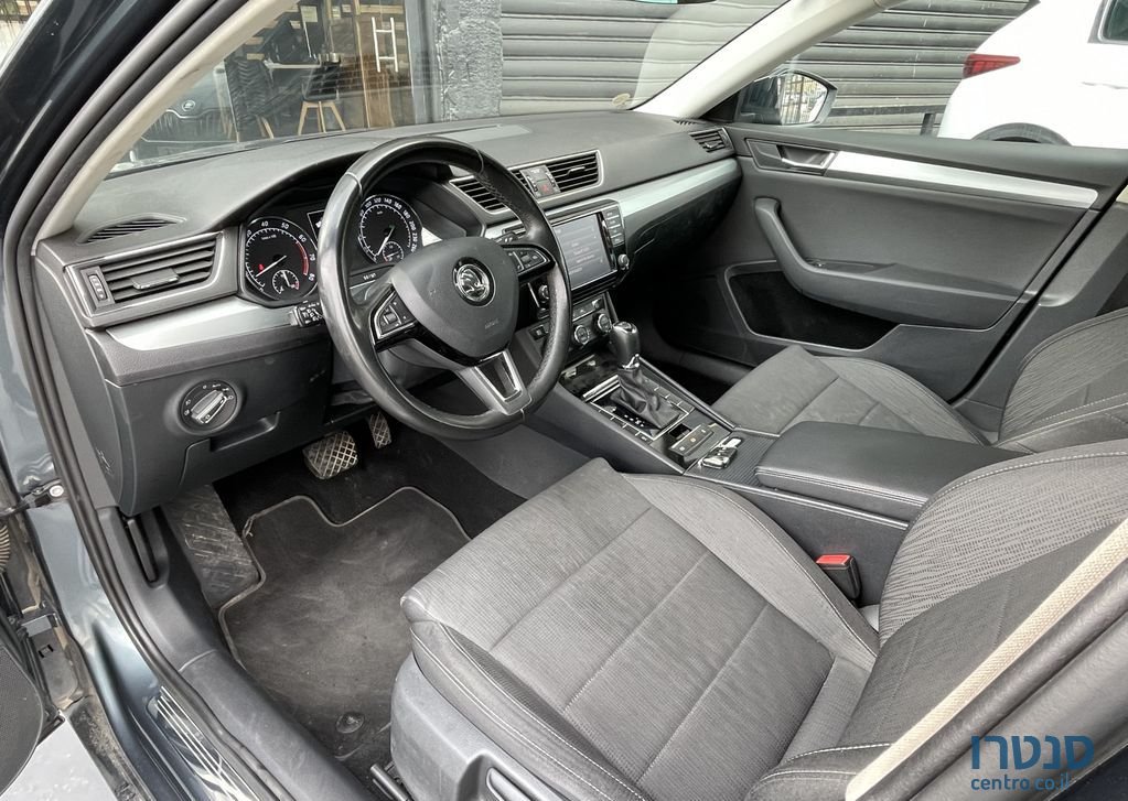 2017' Skoda Superb סקודה סופרב photo #6