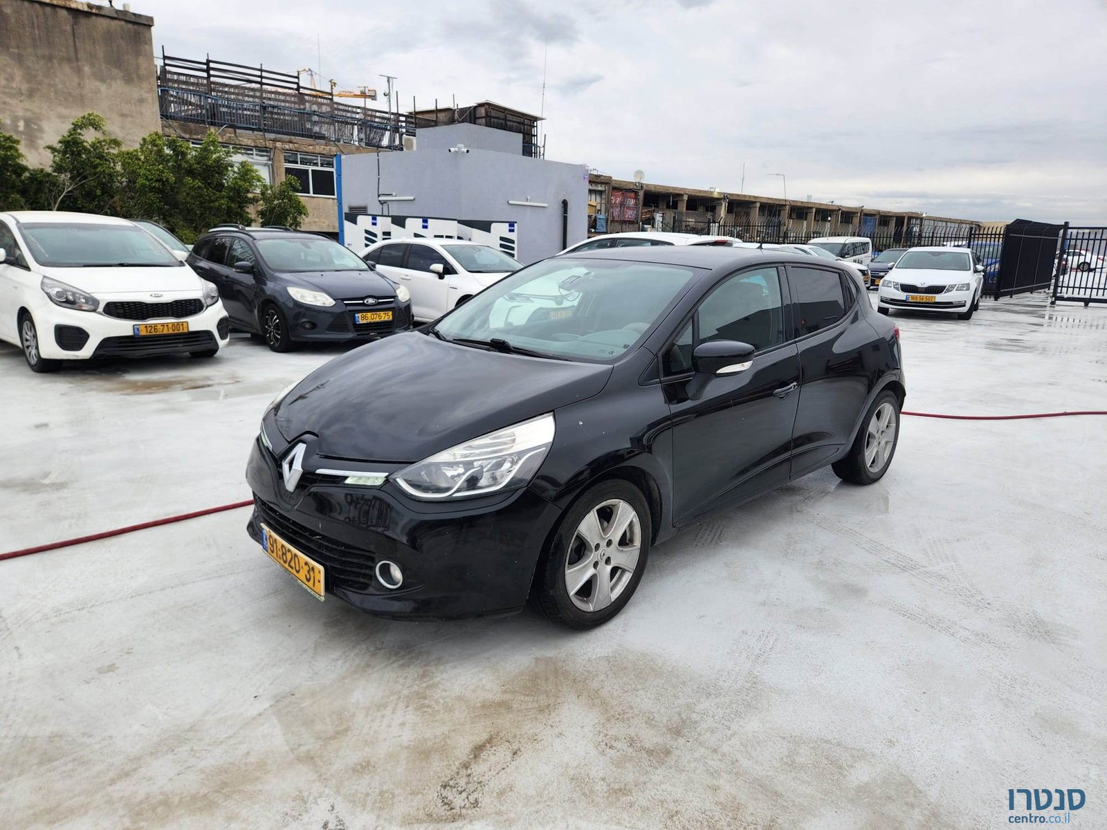 2014' Renault Clio photo #1