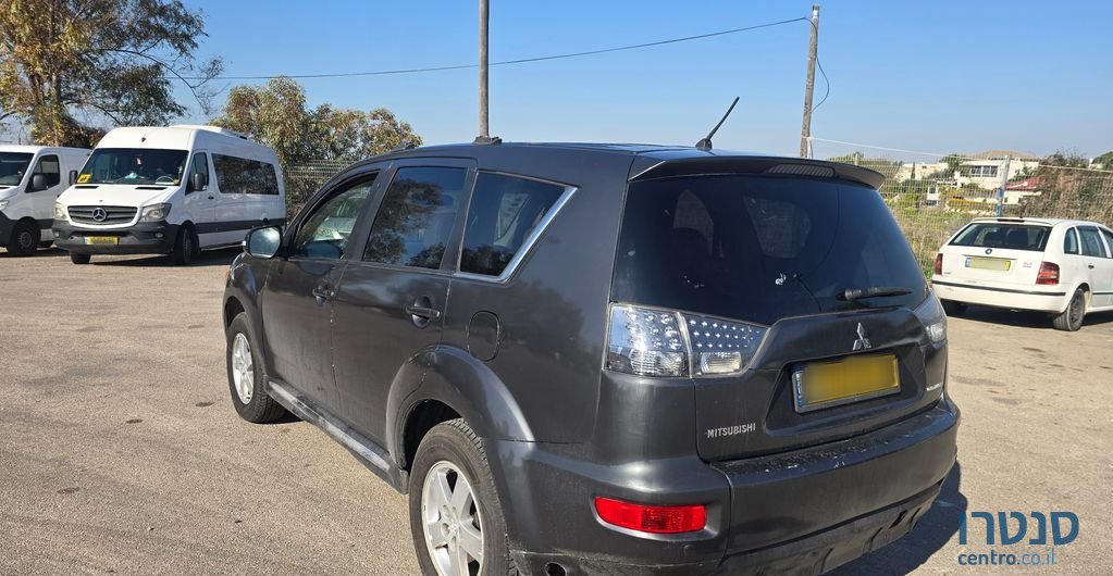 2011' Mitsubishi Outlander מיצובישי אאוטלנדר photo #4