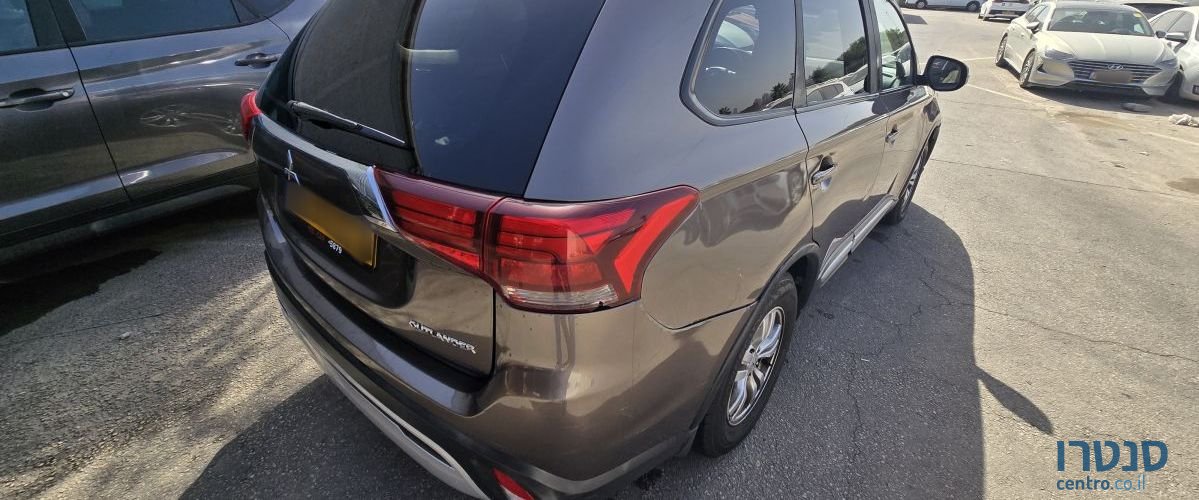 2019' Mitsubishi Outlander מיצובישי אאוטלנדר photo #2