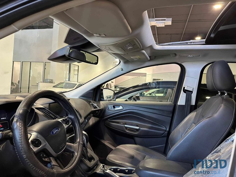 2017' Ford Kuga photo #5