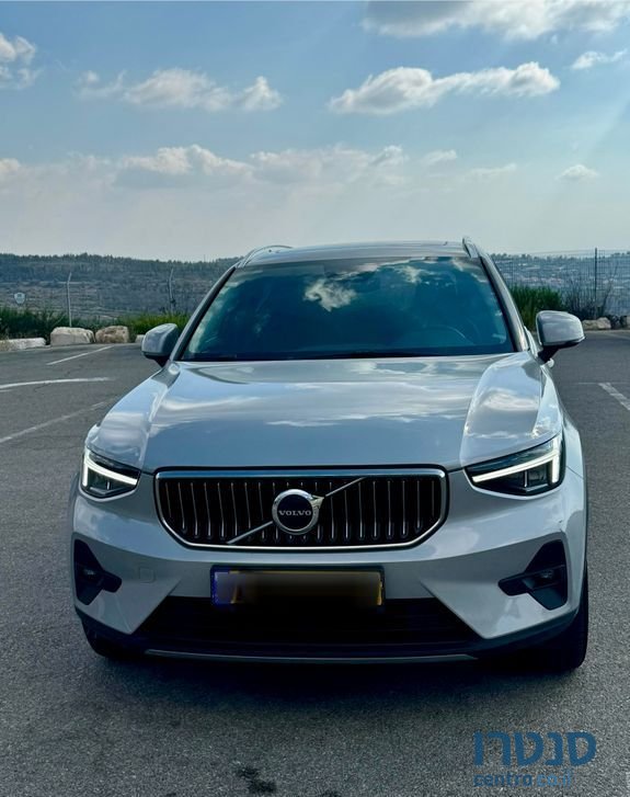 2022' Volvo XC40 וולוו photo #1