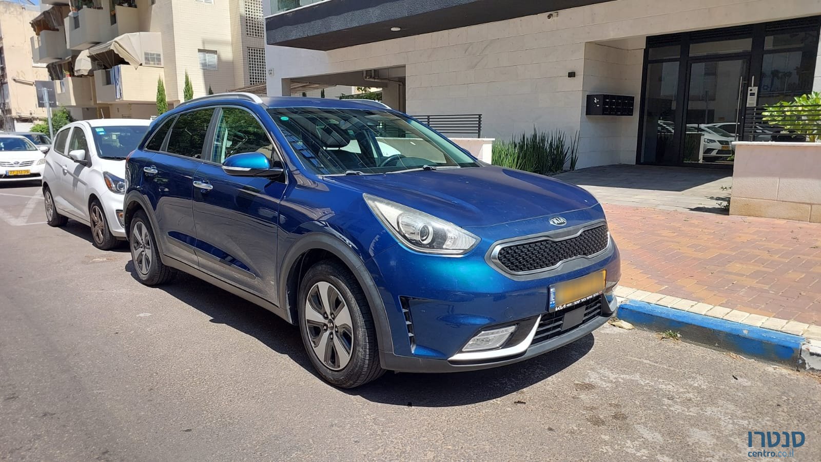2018' Kia Niro photo #2