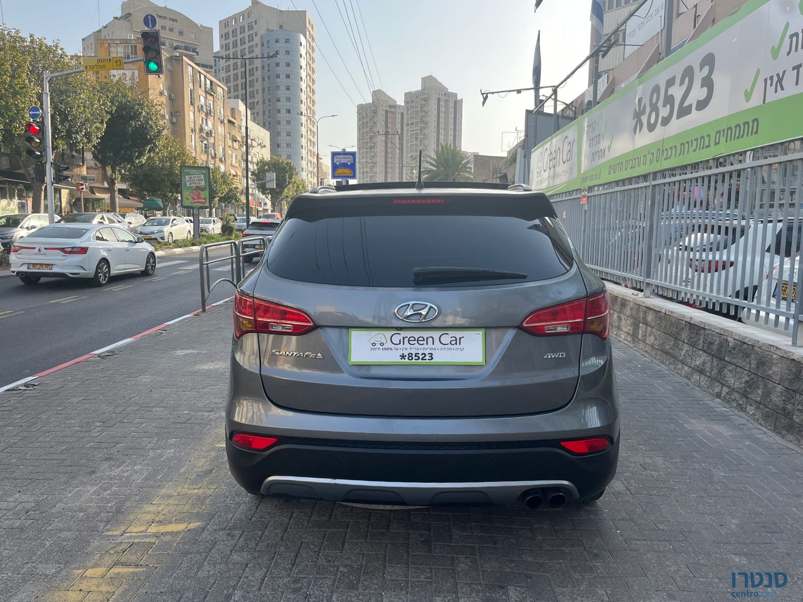 2015' Hyundai Santa Fe photo #7