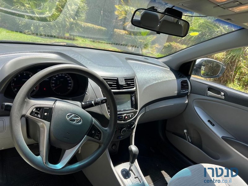 2015' Hyundai i25 יונדאי photo #6