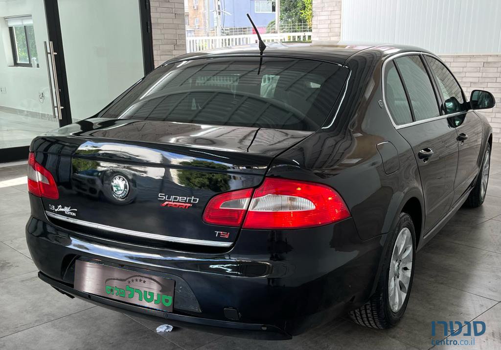 2009' Skoda Superb photo #3