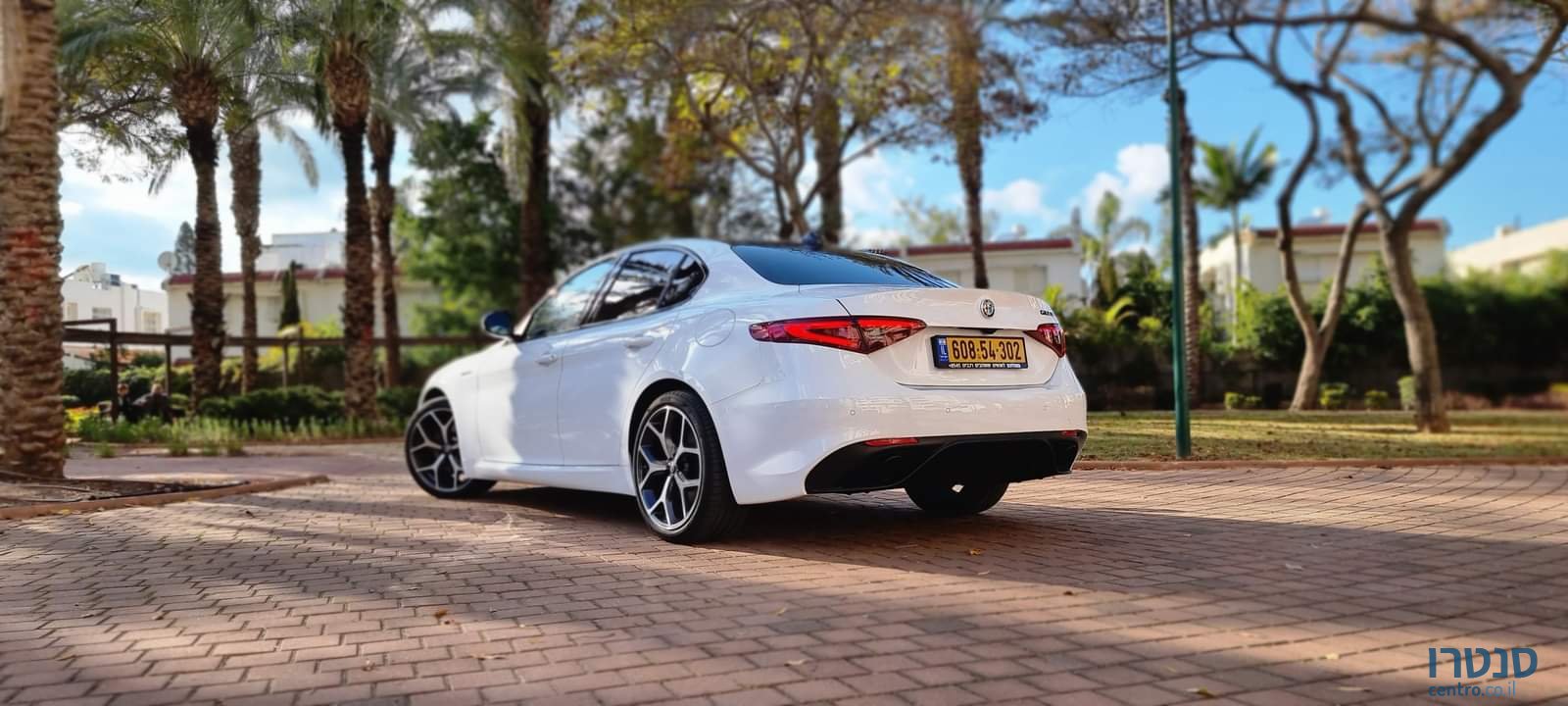 2021' Alfa Romeo Giulia VELOCE photo #2