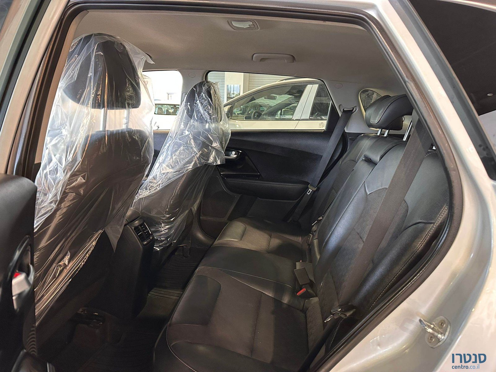 2020' Kia Niro photo #6