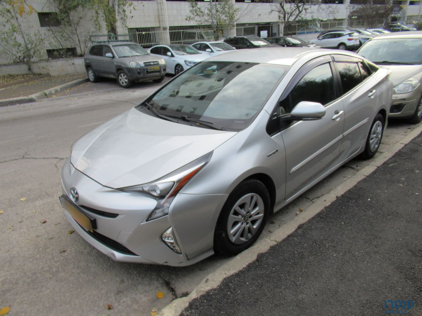 2016' Toyota Prius טויוטה פריוס photo #2