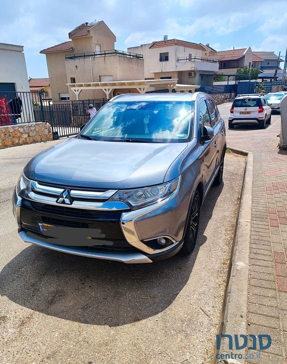 2018' Mitsubishi Outlander מיצובישי אאוטלנדר photo #2