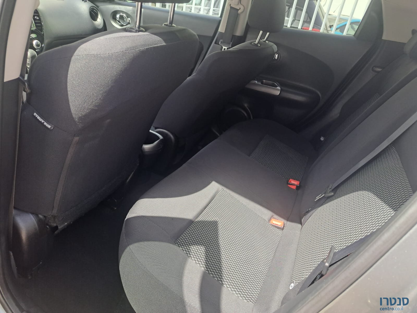 2013' Nissan Juke photo #2