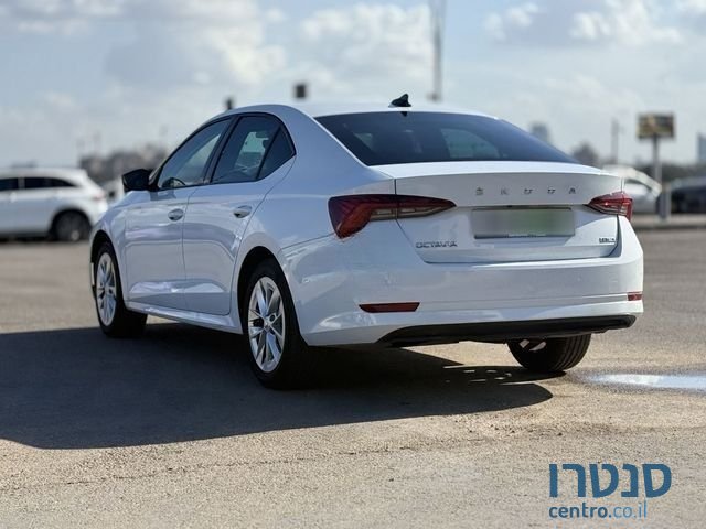 2023' Skoda Octavia סקודה אוקטביה photo #3