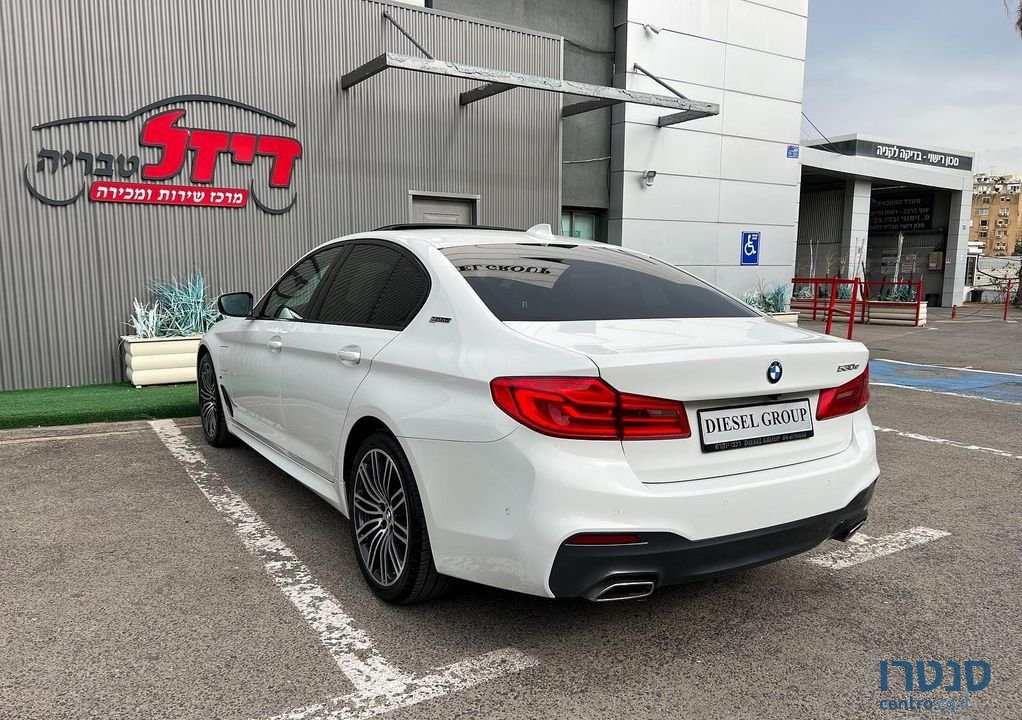 2019' BMW 5 Series ב.מ.וו סדרה 5 photo #4