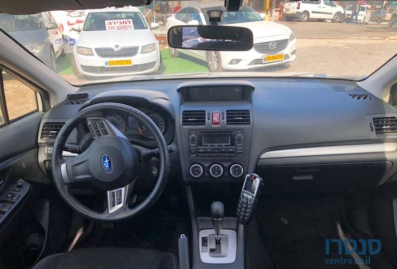 2014' Subaru XV photo #3