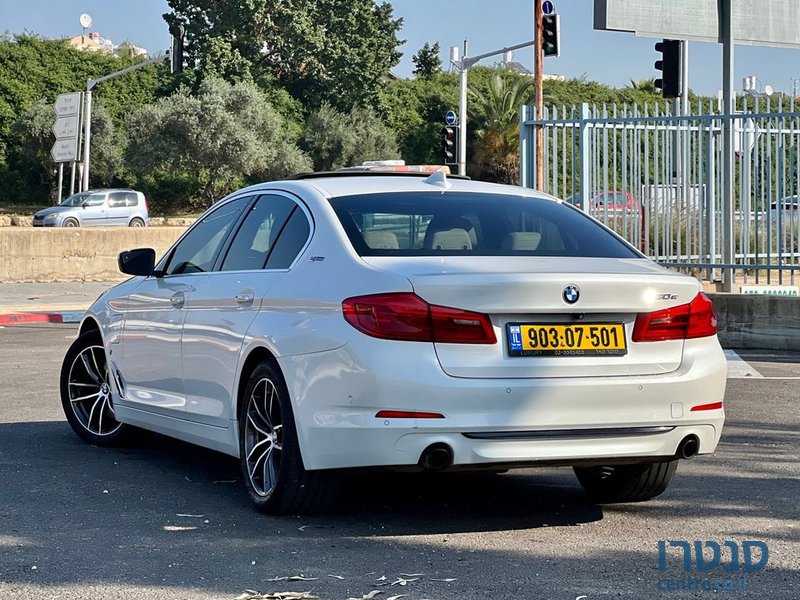 2018' BMW 5 Series ב.מ.וו סדרה 5 photo #3