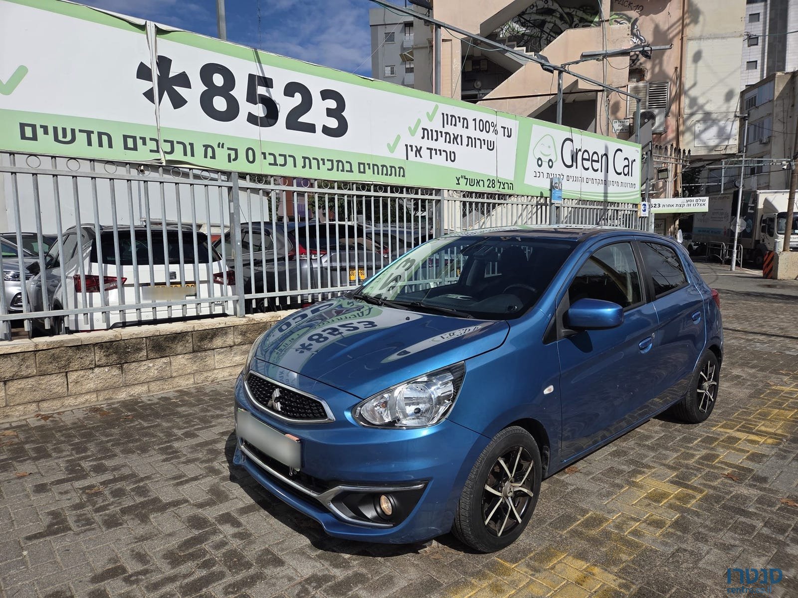 2017' Mitsubishi Space Star photo #1