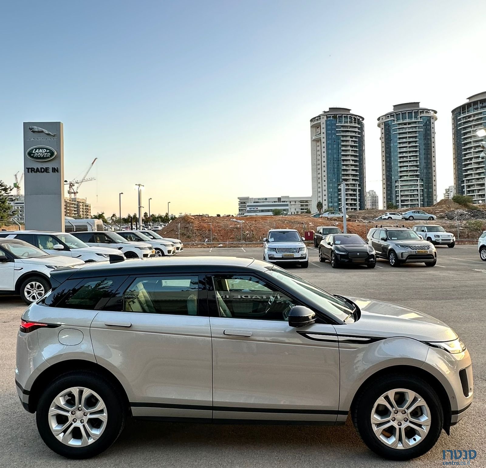2021' Land Rover Range Rover Evoque לנד רובר ריינג' רובר איווק photo #2
