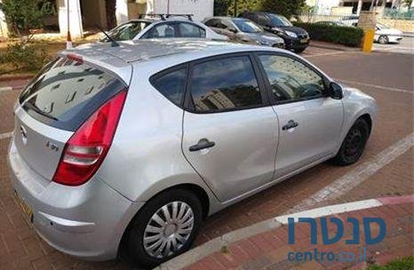 2010' Hyundai I30 יונדאי photo #4