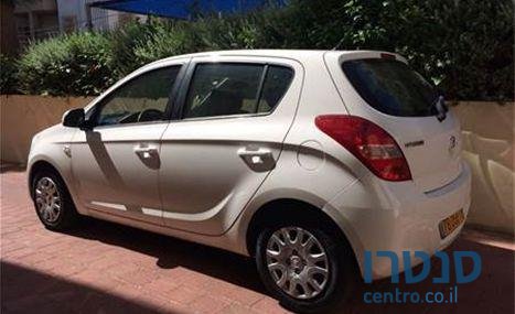 2012' Hyundai i20 יונדאי photo #2