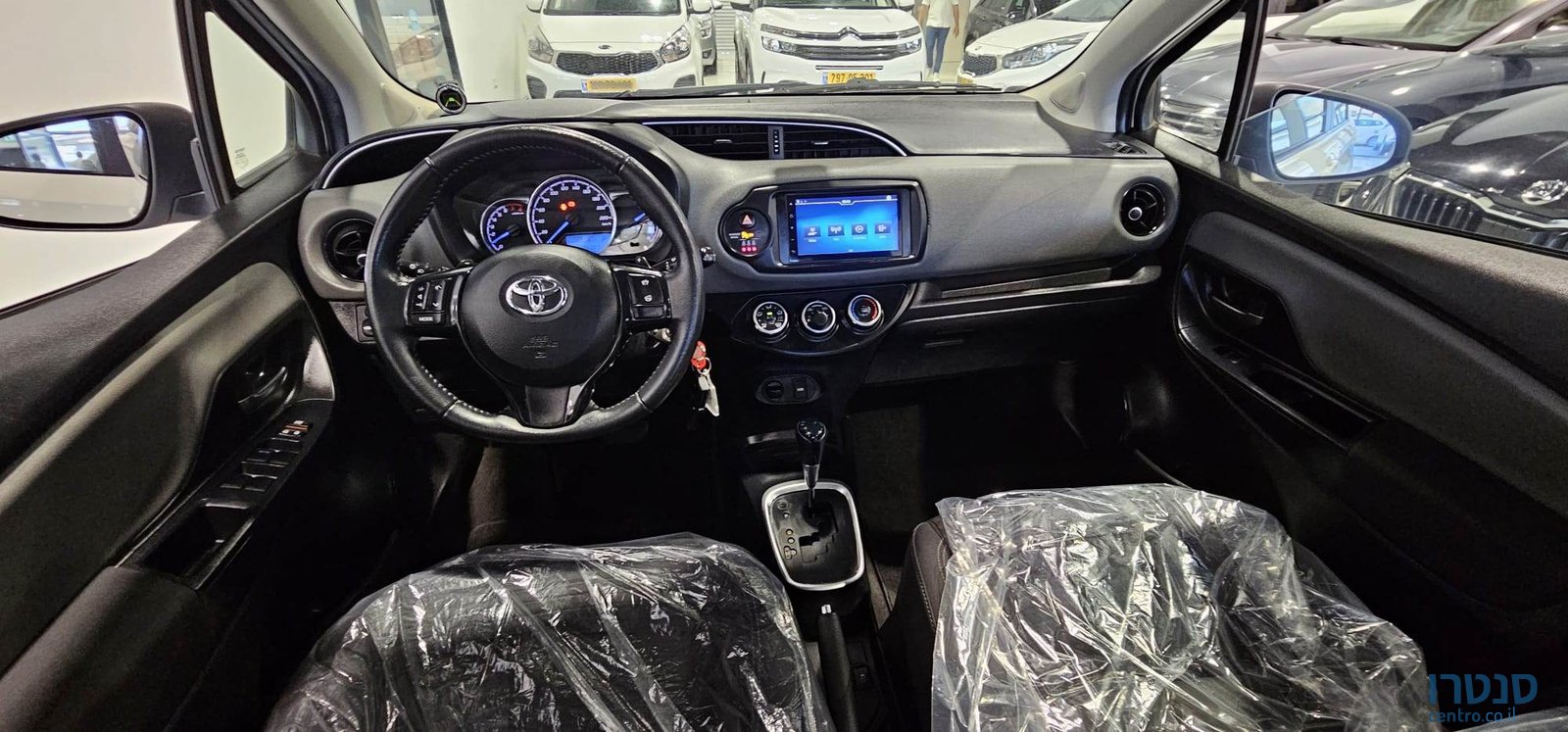 2018' Toyota Yaris photo #5