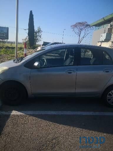 2010' Toyota Yaris טויוטה יאריס photo #1