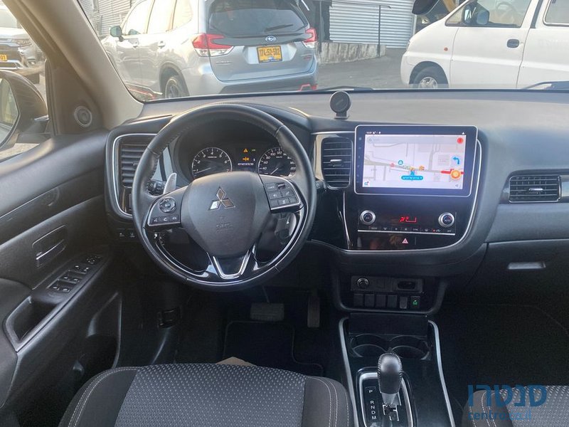 2019' Mitsubishi Outlander מיצובישי אאוטלנדר photo #2