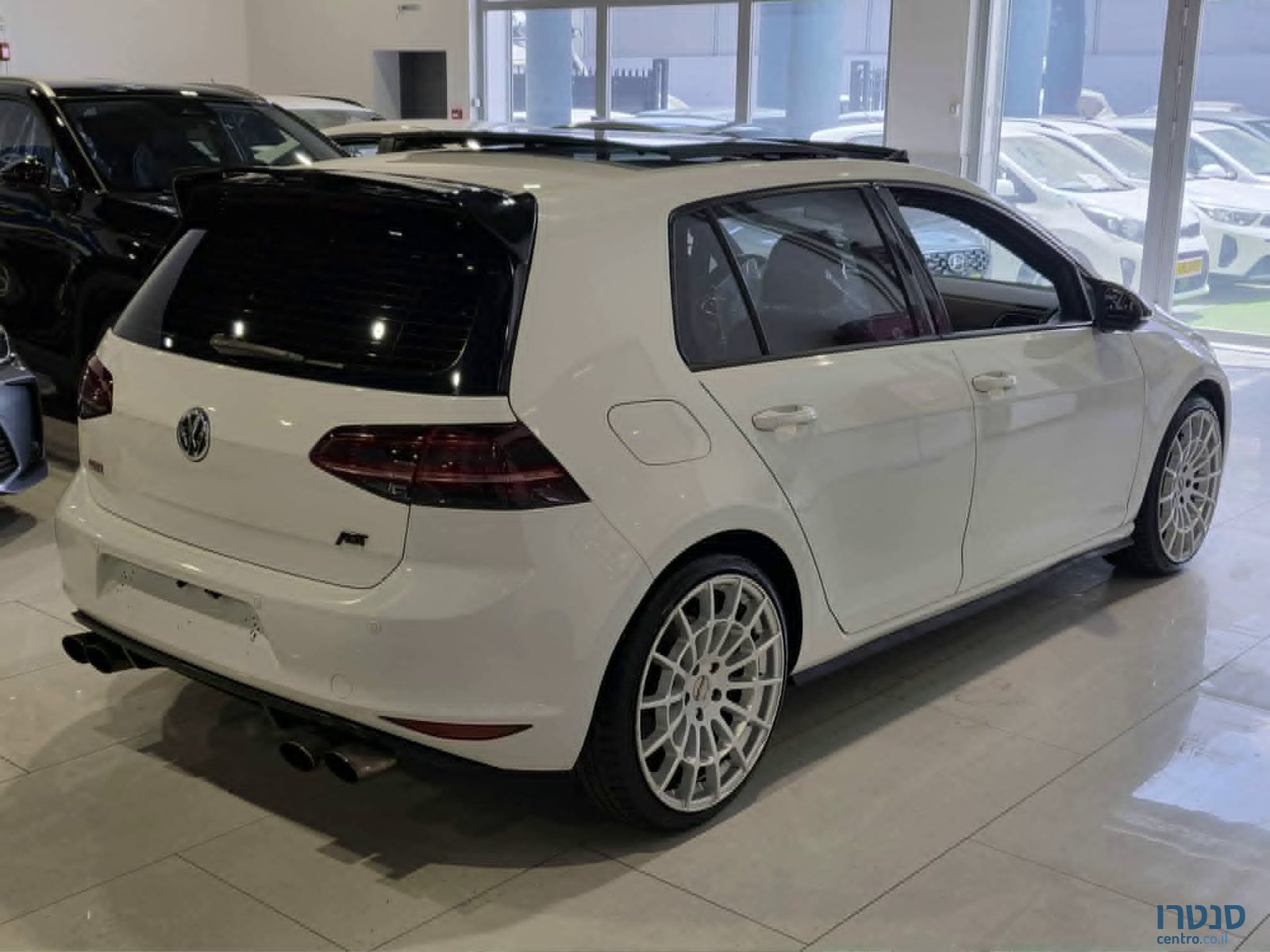 2013' Volkswagen Golf photo #3