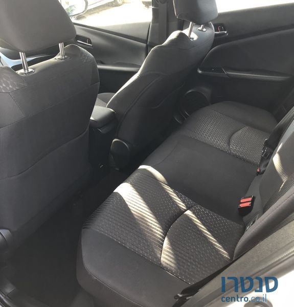 2019' Toyota Prius טויוטה פריוס photo #3