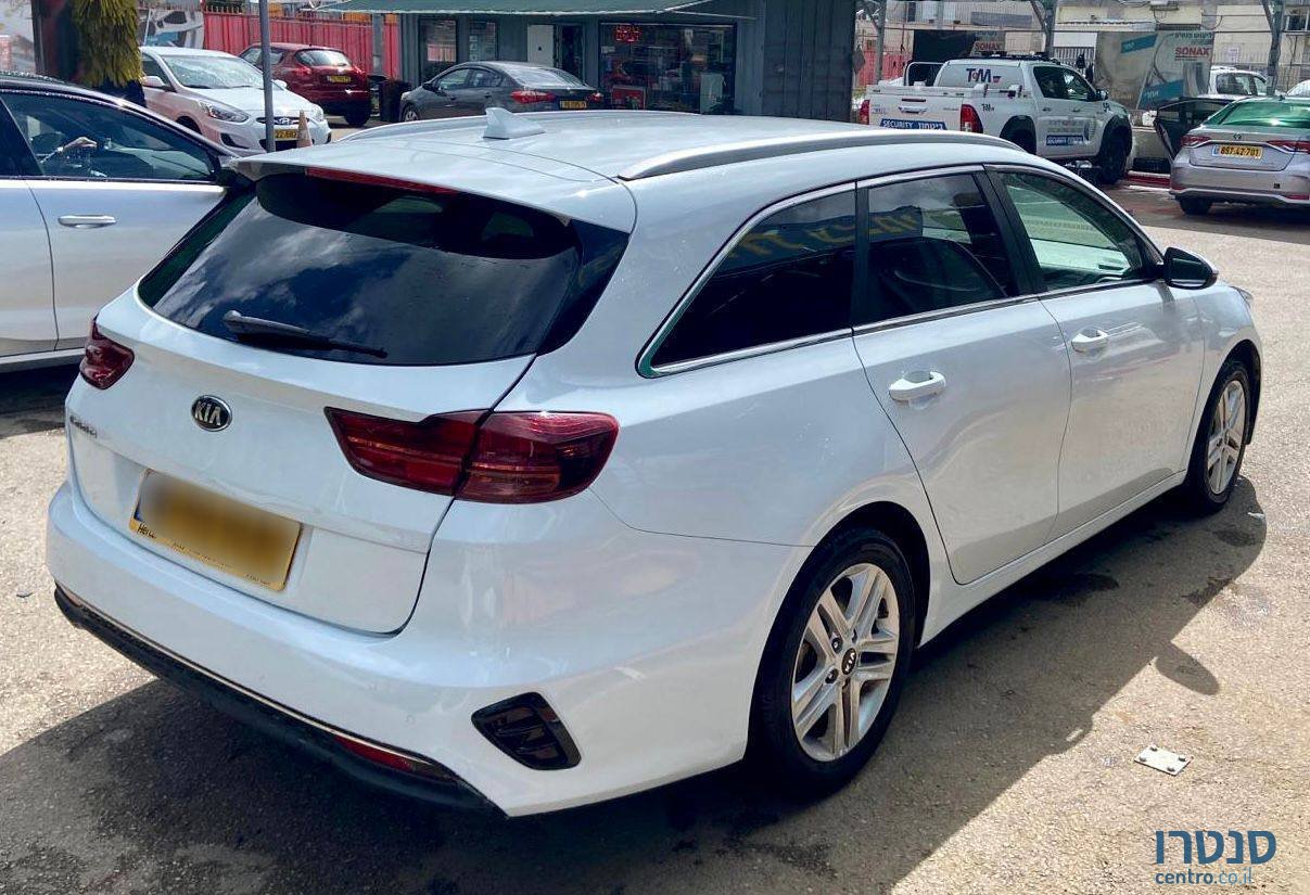 2020' Kia Ceed LX photo #6