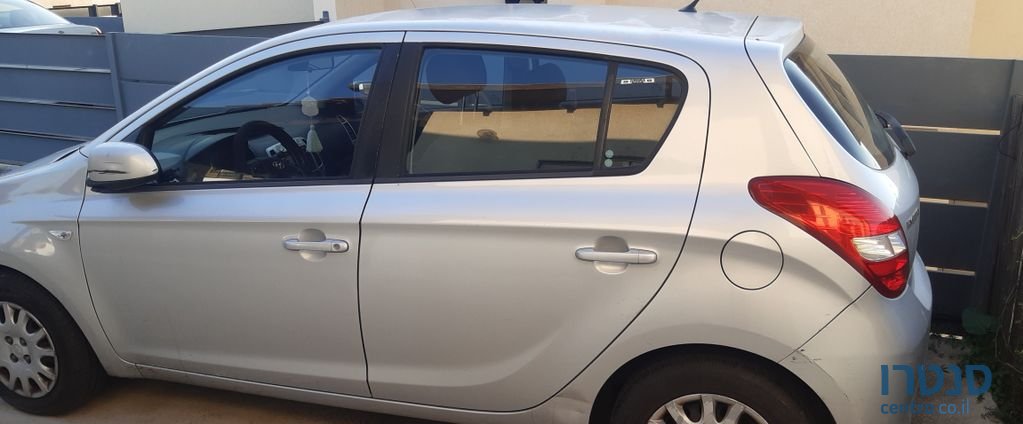 2011' Hyundai i20 יונדאי photo #3