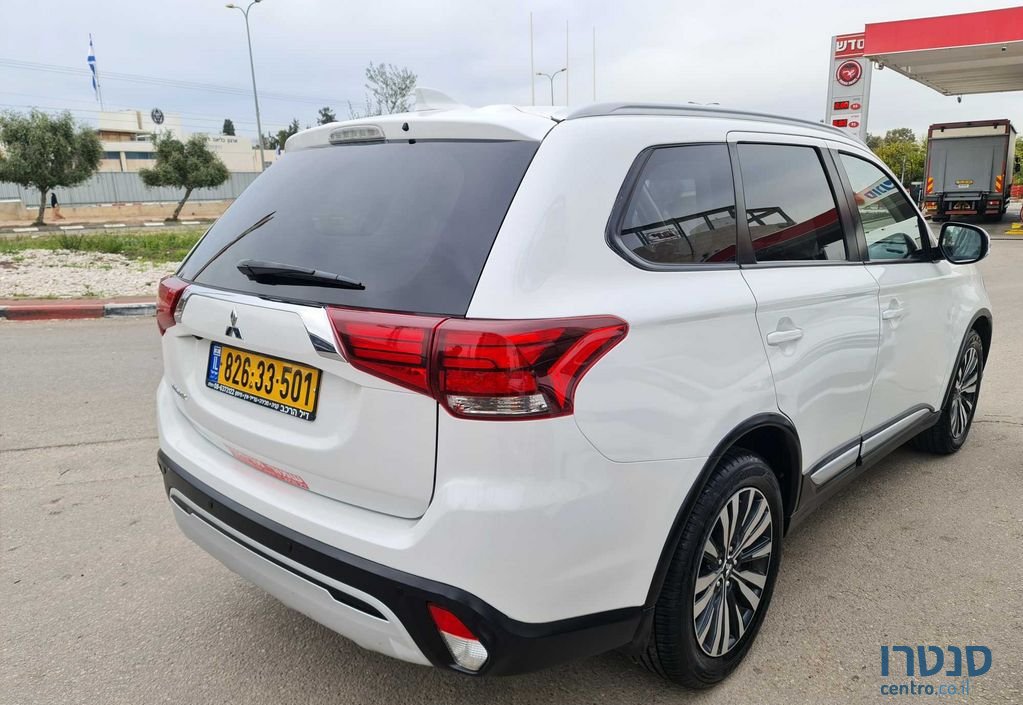 2019' Mitsubishi Outlander מיצובישי אאוטלנדר photo #2