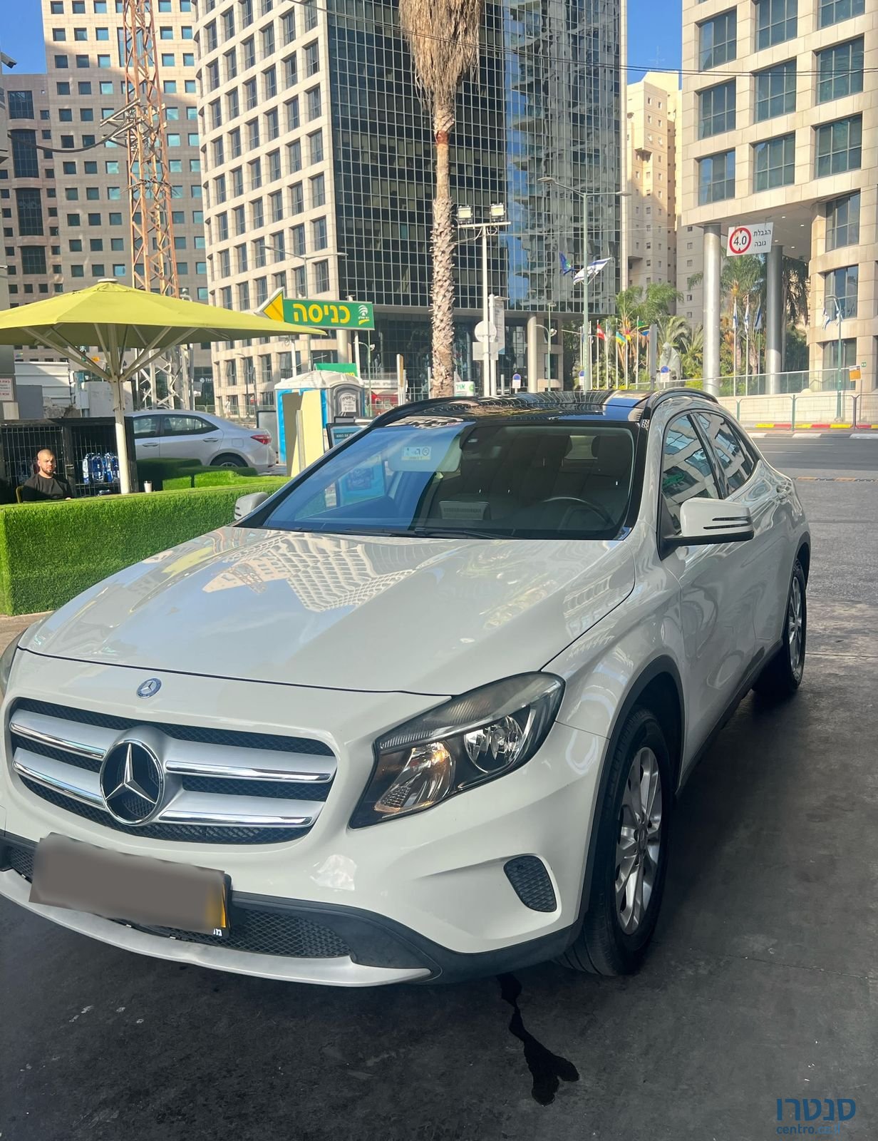 2016' Mercedes-Benz GLA מרצדס-בנץ photo #1