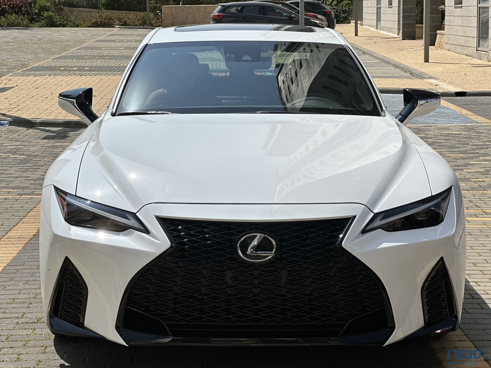2022' Lexus Is300H לקסוס photo #2